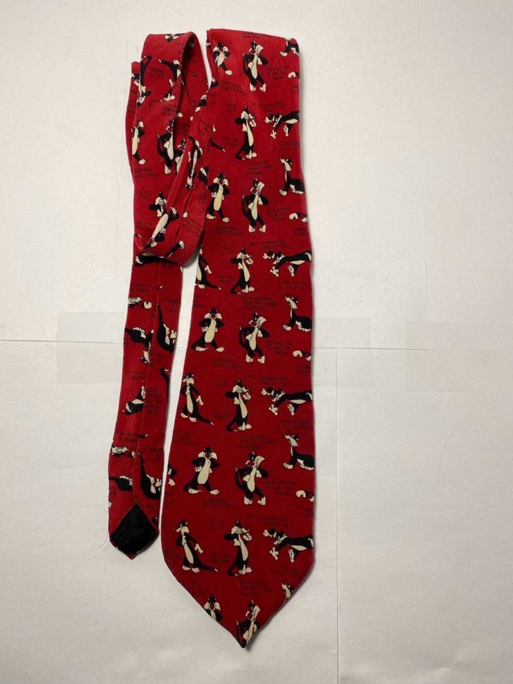 Vintage 1996 Sylvester the Cat Looney Tunes Warner Bros. 100% Silk Red Necktie